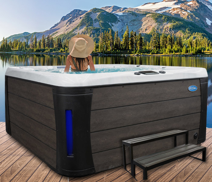 Calspas hot tub being used in a family setting - hot tubs spas for sale Córdoba